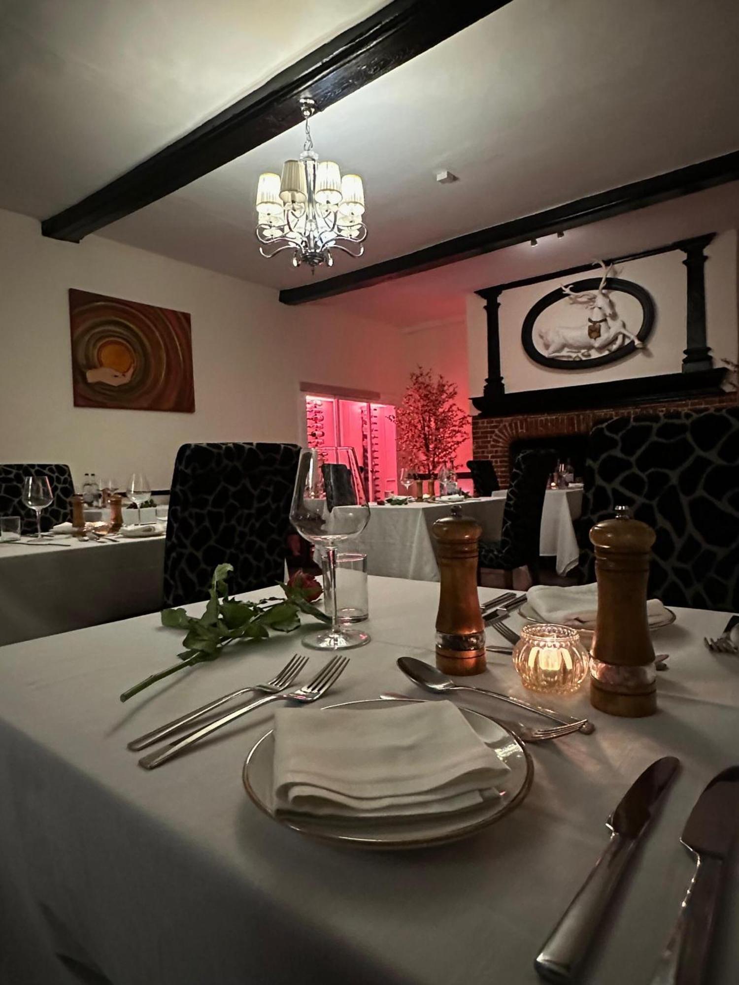 Scole Inn Hotel Дісс Екстер'єр фото