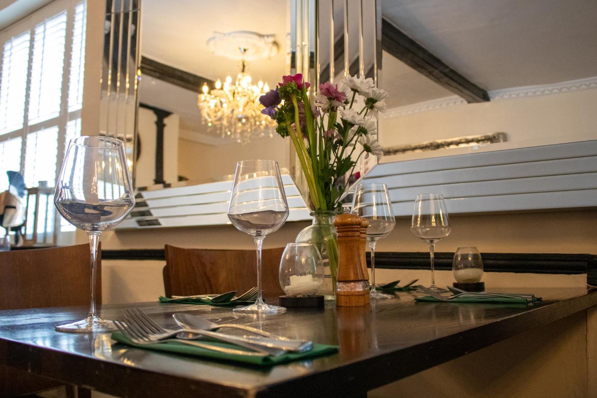 Scole Inn Hotel Дісс Екстер'єр фото